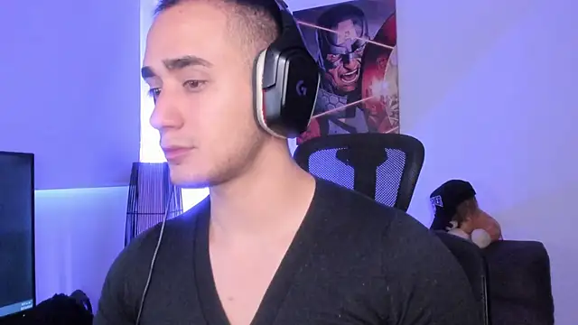 AlexRivera6 online show from December 22, 2024, 11:22 am