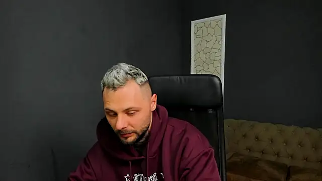 Snapshot of BrianHunts chatting on January 17, 2026, 5:34 am BrianHunts online show from January 17, 2026, 5:34 am