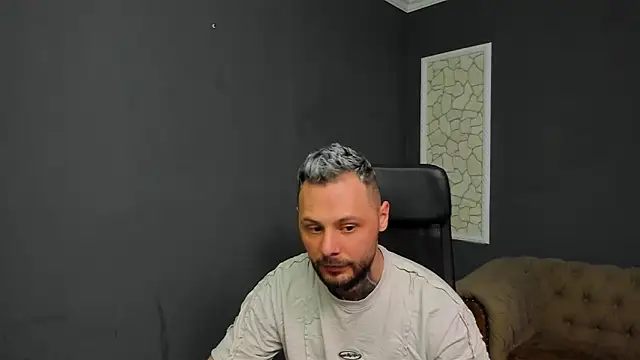 Snapshot of BrianHunts chatting on February 6, 2026, 6:18 am BrianHunts online show from February 6, 2026, 6:18 am