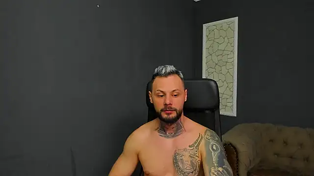 Snapshot of BrianHunts chatting on February 7, 2026, 5:55 am BrianHunts online show from February 7, 2026, 5:55 am