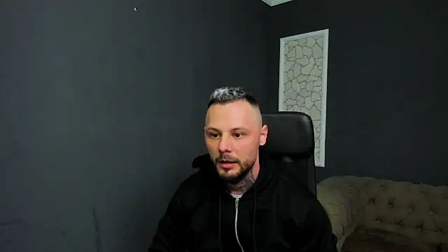 Snapshot of BrianHunts chatting on February 11, 2026, 5:56 am BrianHunts online show from February 11, 2026, 5:56 am