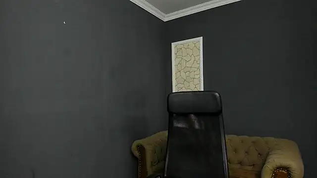 Snapshot of BrianHunts chatting on February 22, 2026, 5:51 am BrianHunts online show from February 22, 2026, 5:51 am