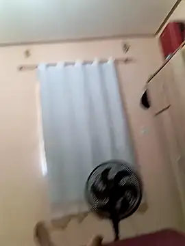 MorenoRha online show from November 3, 2025, 10:27 am