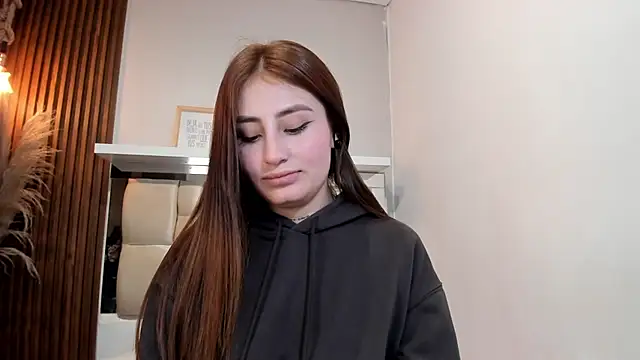 Snapshot of LANA-JONNES chatting on January 11, 2025, 7:39 am LANA-JONNES online show from January 11, 2025, 7:39 am