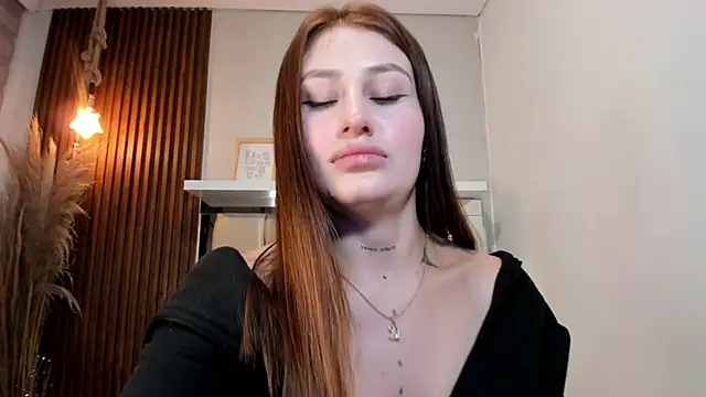 Snapshot of LANA-JONNES chatting on January 20, 2025, 7:25 am LANA-JONNES online show from January 20, 2025, 7:25 am