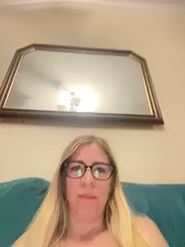 Snapshot of jayjencam chatting on September 24, 2025, 7:50 pm jayjencam online show from September 24, 2025, 7:50 pm