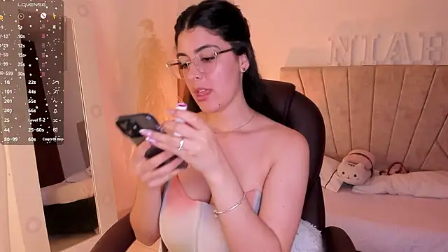  Niah  online show from March 7, 2025, 12:26 am