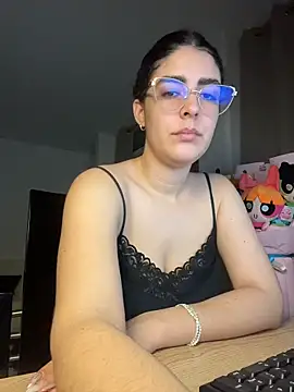  Niah  online show from April 13, 2026, 2:06 am