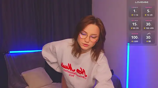 Snapshot of Eva_Doo chatting on January 27, 2025, 2:20 am Eva Doo online show from January 27, 2025, 2:20 am