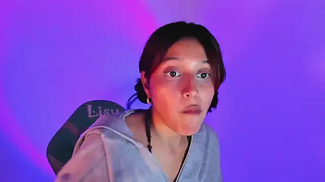 Little Lisy online show from March 9, 2025, 9:46 pm