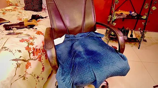 Naughty nightz online show from February 21, 2025, 10:04 pm