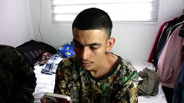 sorry-mom69 online show from October 19, 2025, 6:41 pm