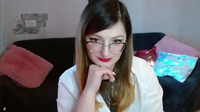 Arielsssplash online show from November 14, 2025, 8:02 am