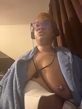 nickytheehawtie online show from March 26, 2026, 11:54 pm