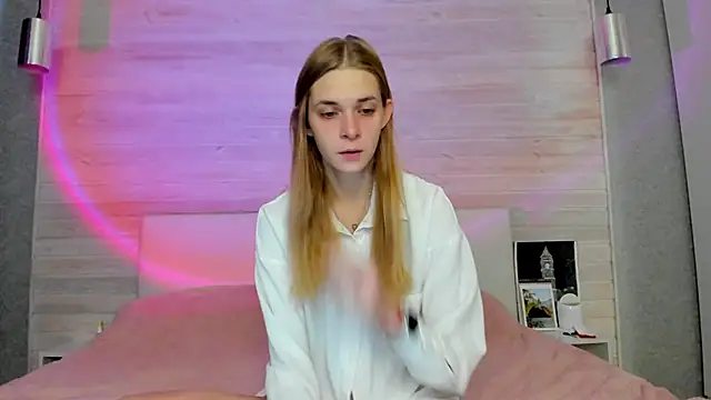 Snapshot of molly_hunt_ chatting on November 11, 2025, 4:12 am molly hunt online show from November 11, 2025, 4:12 am