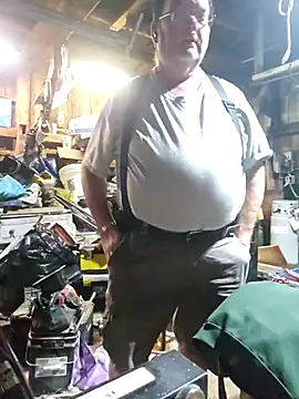 mrwizard4570 online show from December 18, 2025, 11:00 pm