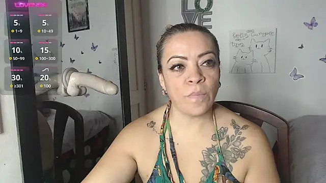 LIila28six online show from February 12, 2025, 10:46 am