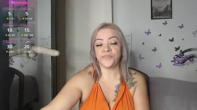 LIila28six online show from February 17, 2025, 11:02 am