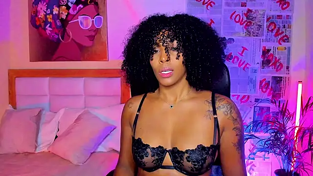 AitanaBrown  online show from February 14, 2026, 11:23 pm