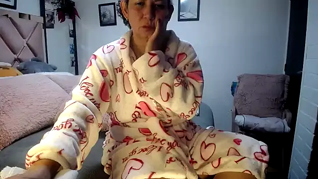 maturehoxx online show from March 9, 2025, 9:24 am