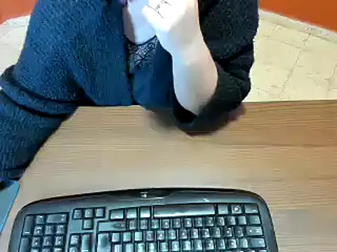 Snapshot of NikkiHolland chatting on December 31, 2024, 8:48 am NikkiHolland online show from December 31, 2024, 8:48 am