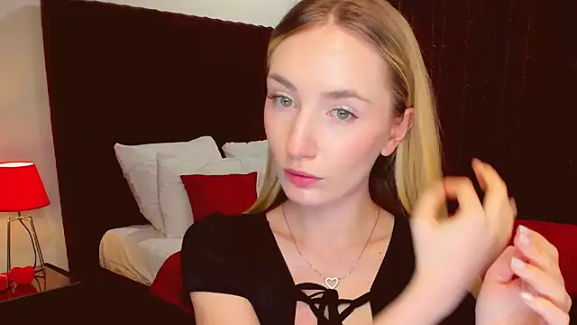 bella  rose online show from January 15, 2025, 12:04 pm