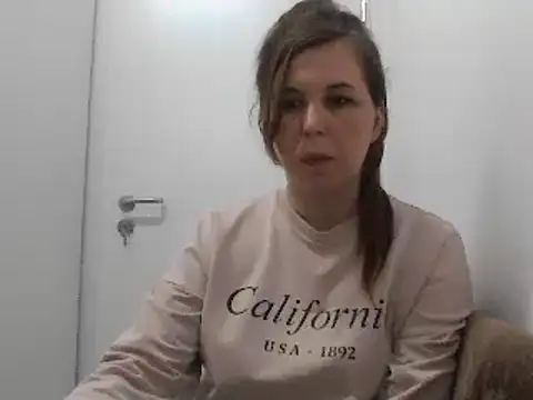 loveis007 online show from February 26, 2025, 11:26 pm