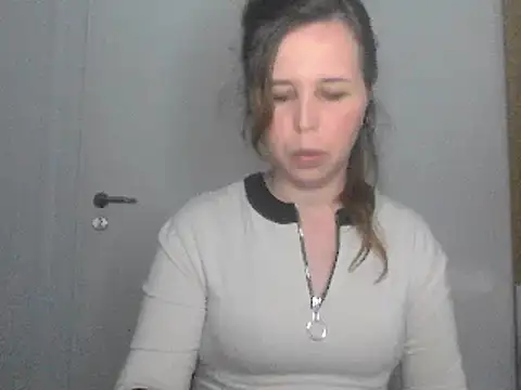 loveis007 online show from March 10, 2025, 9:29 pm