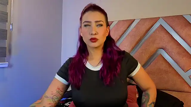  kelly hous36 online show from November 14, 2025, 1:21 pm