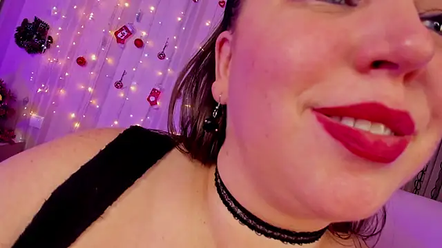 Snapshot of AdellaDulce chatting on December 17, 2024, 6:31 pm AdellaDulce online show from December 17, 2024, 6:31 pm