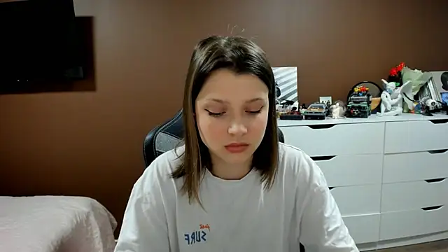 SoniNesti online show from March 3, 2026, 3:07 pm