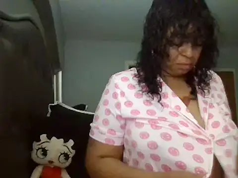 Snapshot of MSweetLindaParks chatting on December 3, 2024, 7:32 am MSweetLindaParks online show from December 3, 2024, 7:32 am