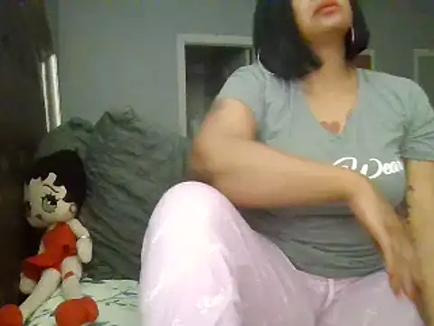 Snapshot of MSweetLindaParks chatting on December 14, 2024, 1:06 am MSweetLindaParks online show from December 14, 2024, 1:06 am