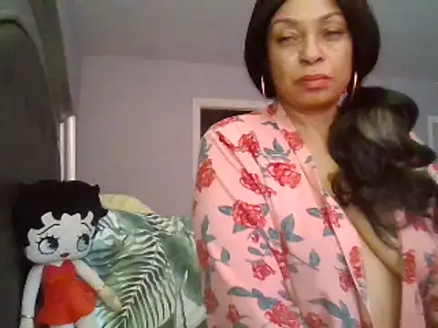 Snapshot of MSweetLindaParks chatting on February 15, 2025, 3:17 pm MSweetLindaParks online show from February 15, 2025, 3:17 pm