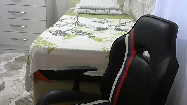 Snapshot of crazybaby5461 chatting on October 6, 2025, 3:31 pm crazybaby5461 online show from October 6, 2025, 3:31 pm