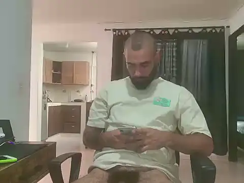 Snapshot of Matheusbeard chatting on July 28, 2026, 9:58 pm Matheusbeard online show from July 28, 2026, 9:58 pm