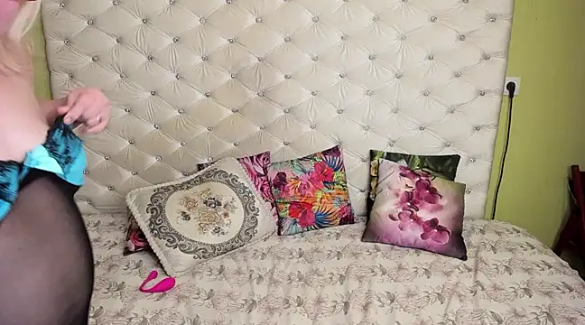 DoraMay online show from February 7, 2025, 10:41 pm