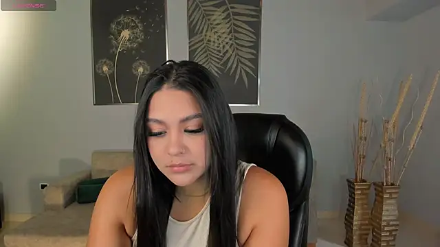 ToriCrossX online show from January 22, 2025, 12:38 pm