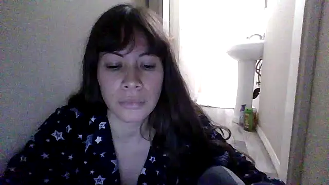 petitedoll29 online show from December 22, 2025, 2:08 am