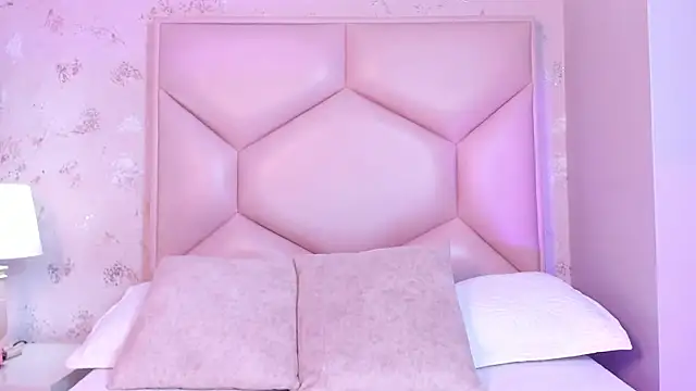 ambar sullivan online show from September 30, 2025, 11:48 am