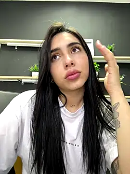 isabella jade online show from November 6, 2025, 1:45 pm