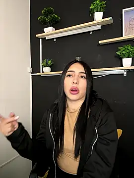 isabella jade online show from January 12, 2026, 9:31 pm