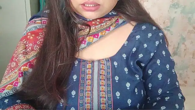 Snapshot of yoursnishaa chatting on November 13, 2025, 8:13 am yoursnishaa online show from November 13, 2025, 8:13 am