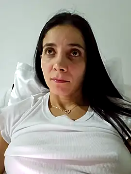 miaeyes online show from December 23, 2024, 1:40 am