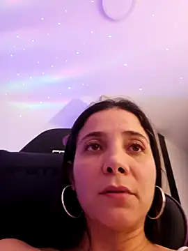 miaeyes online show from January 19, 2025, 1:53 am