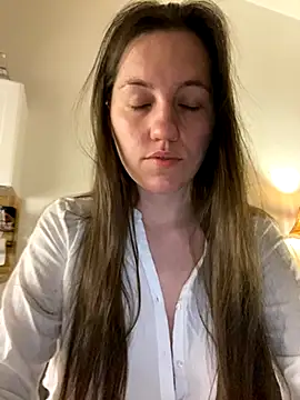 Nicole-Ray online show from October 5, 2025, 12:42 am