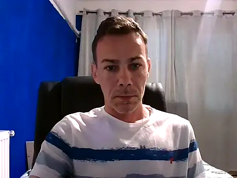Snapshot of Plasure4you chatting on June 18, 2026, 9:09 am Plasure4you online show from June 18, 2026, 9:09 am