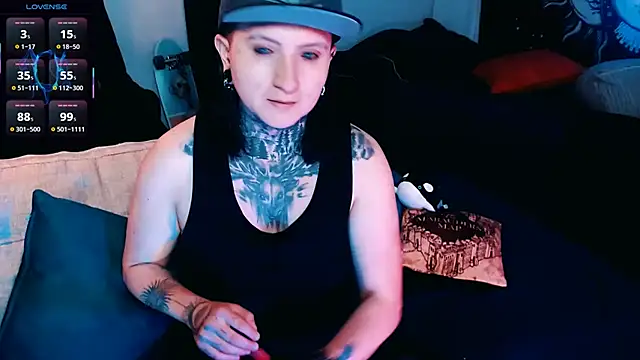 Marieblueeyes online show from September 24, 2025, 2:15 am