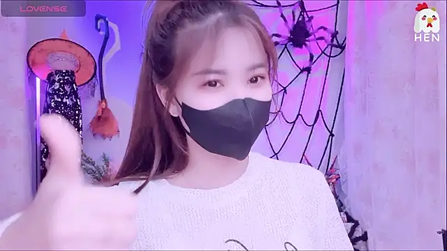 hen237 online show from November 8, 2025, 1:06 am