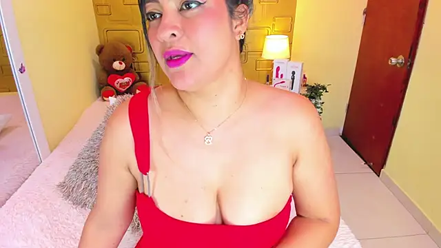 Julia Haye online show from October 27, 2025, 2:26 am